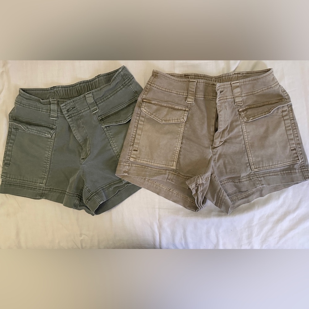 Old Navy Mid Rise Cargo Shorts Size S - Two pairs